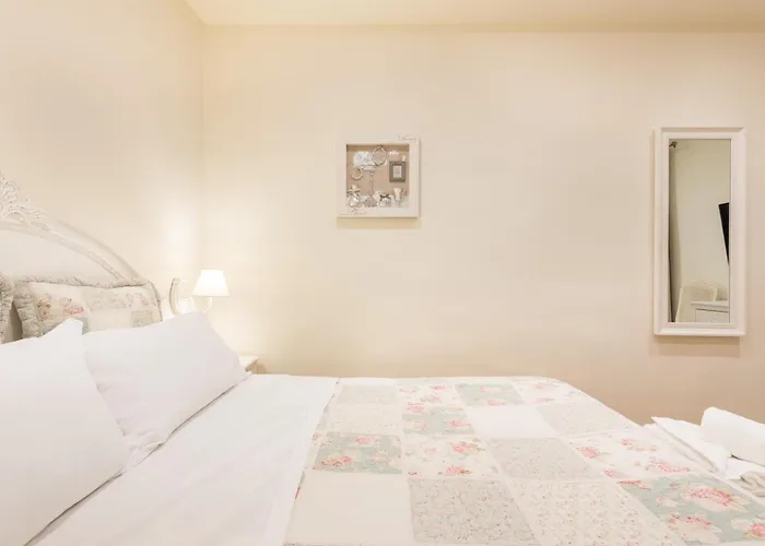 Aparthotel Dimora Sant'orsola 3*