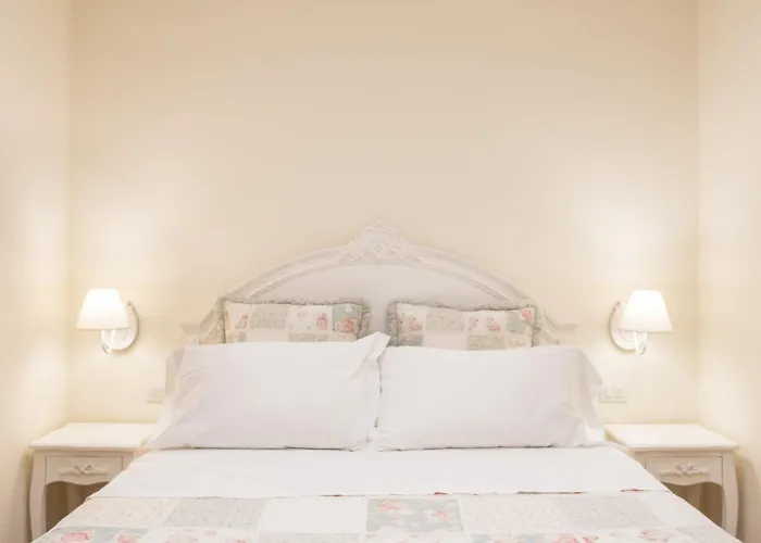 Aparthotel Dimora Sant'orsola 3*